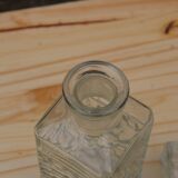 Carafe en verre ciselé
