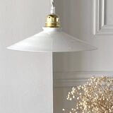 Opaline suspension