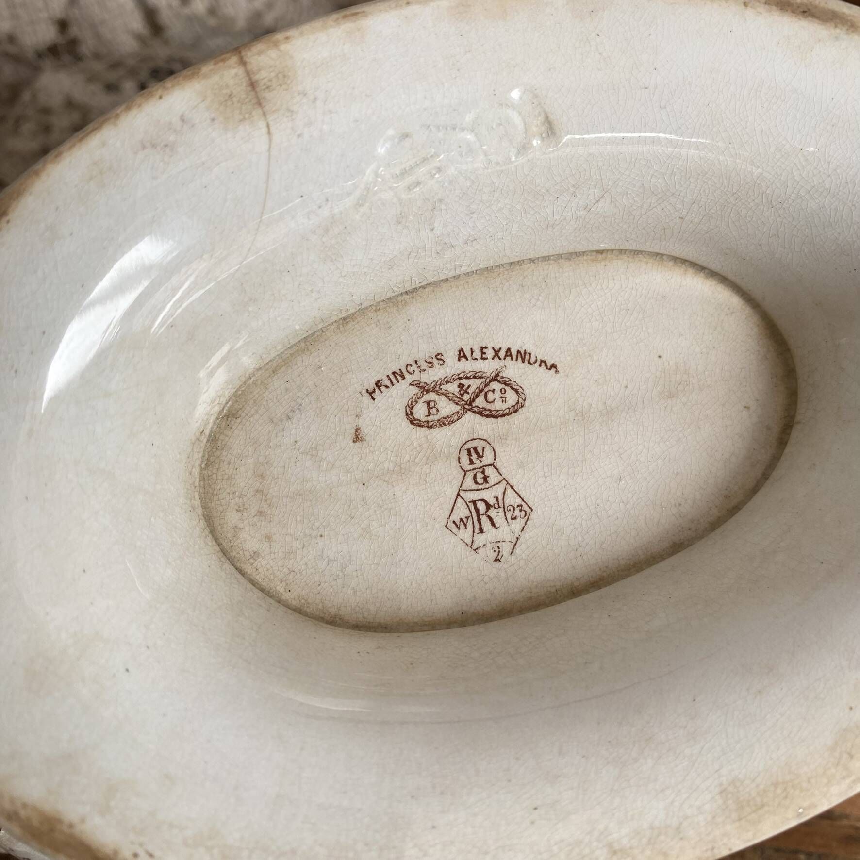 Antique vegetable dish in English ironstone "Princess Alexandra"