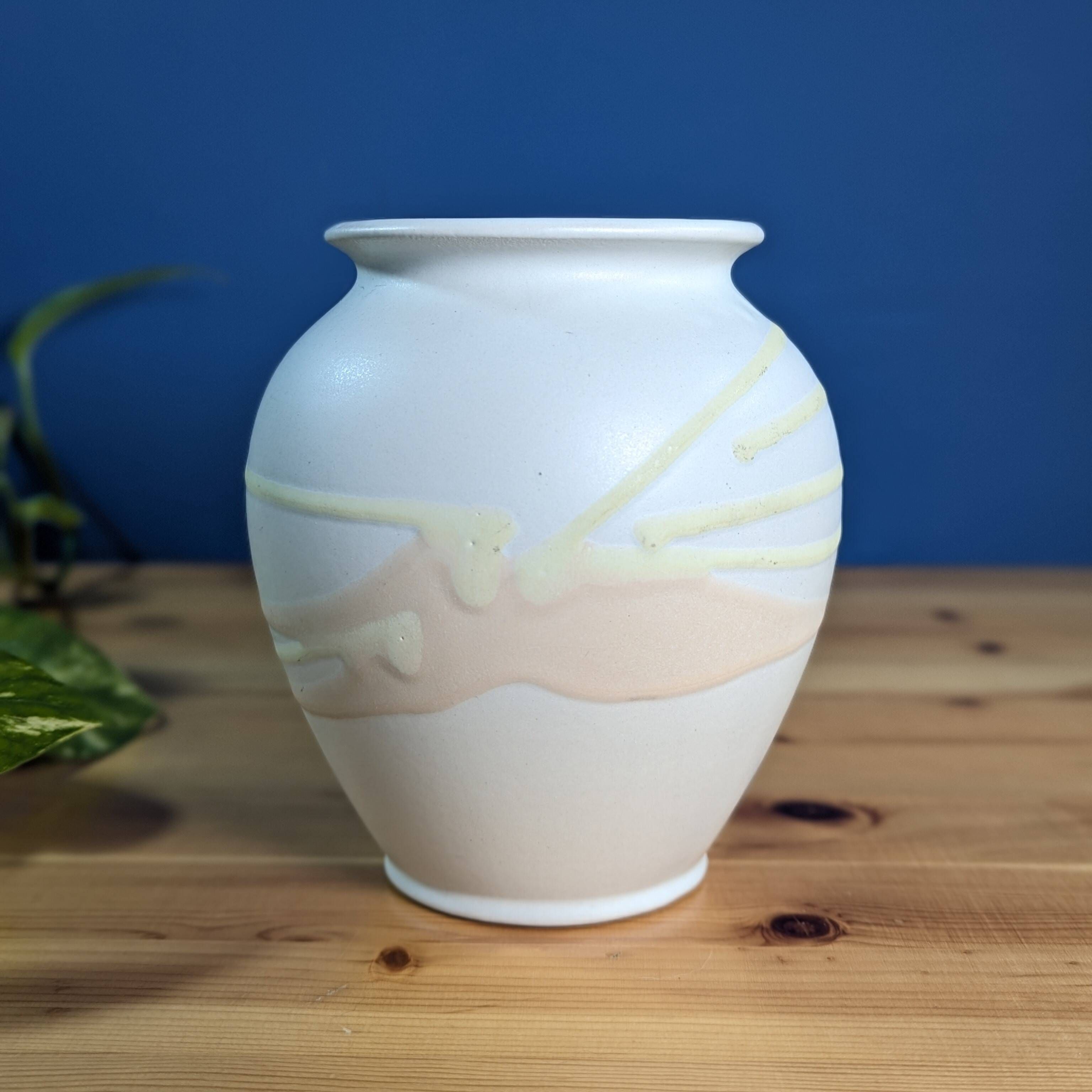 Bay West Germany 650-14 Retro Vase White Yellow Pink Decor 14cm