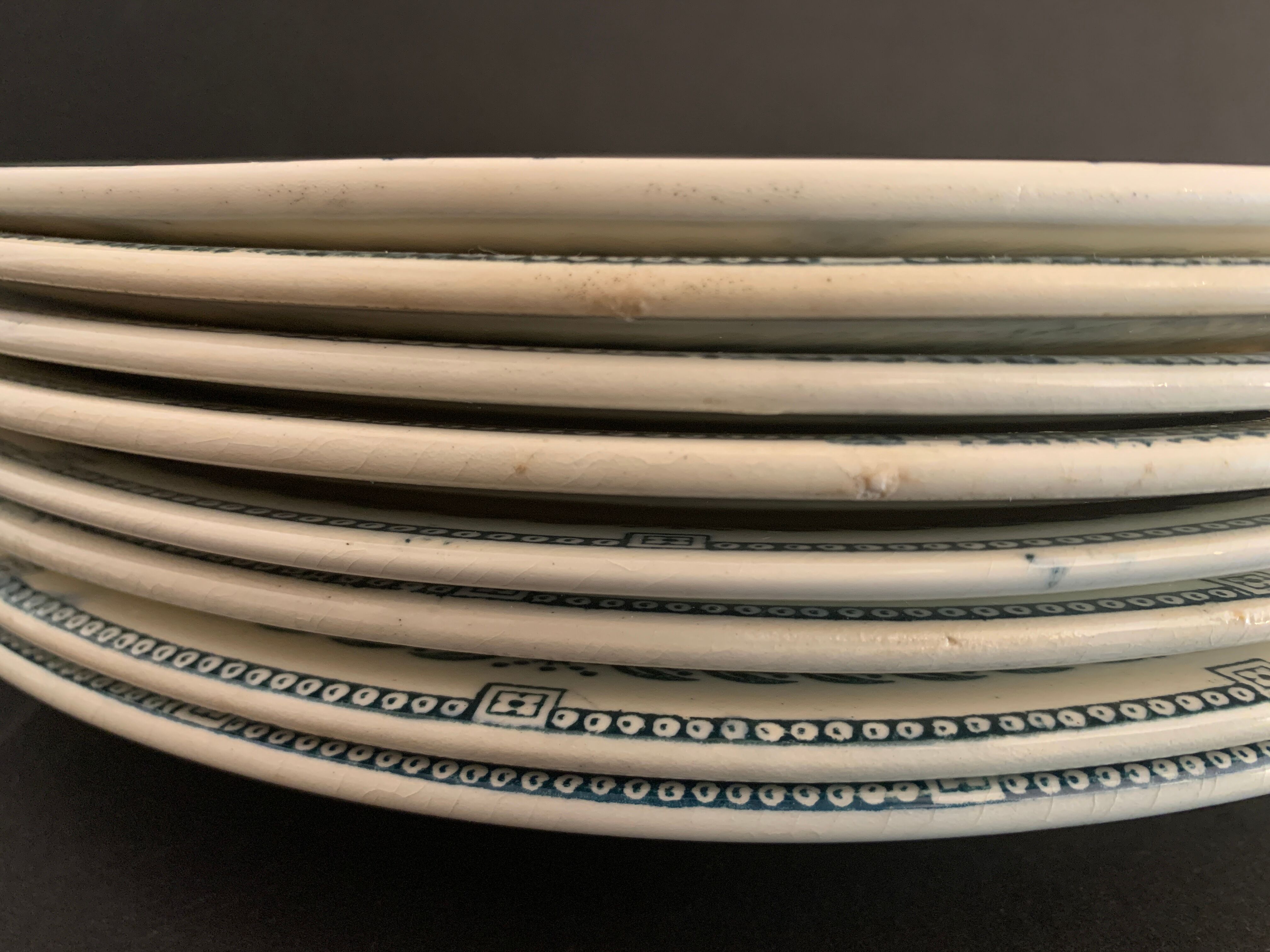 8 flat plates old Iron Earth, Salins, Condé service