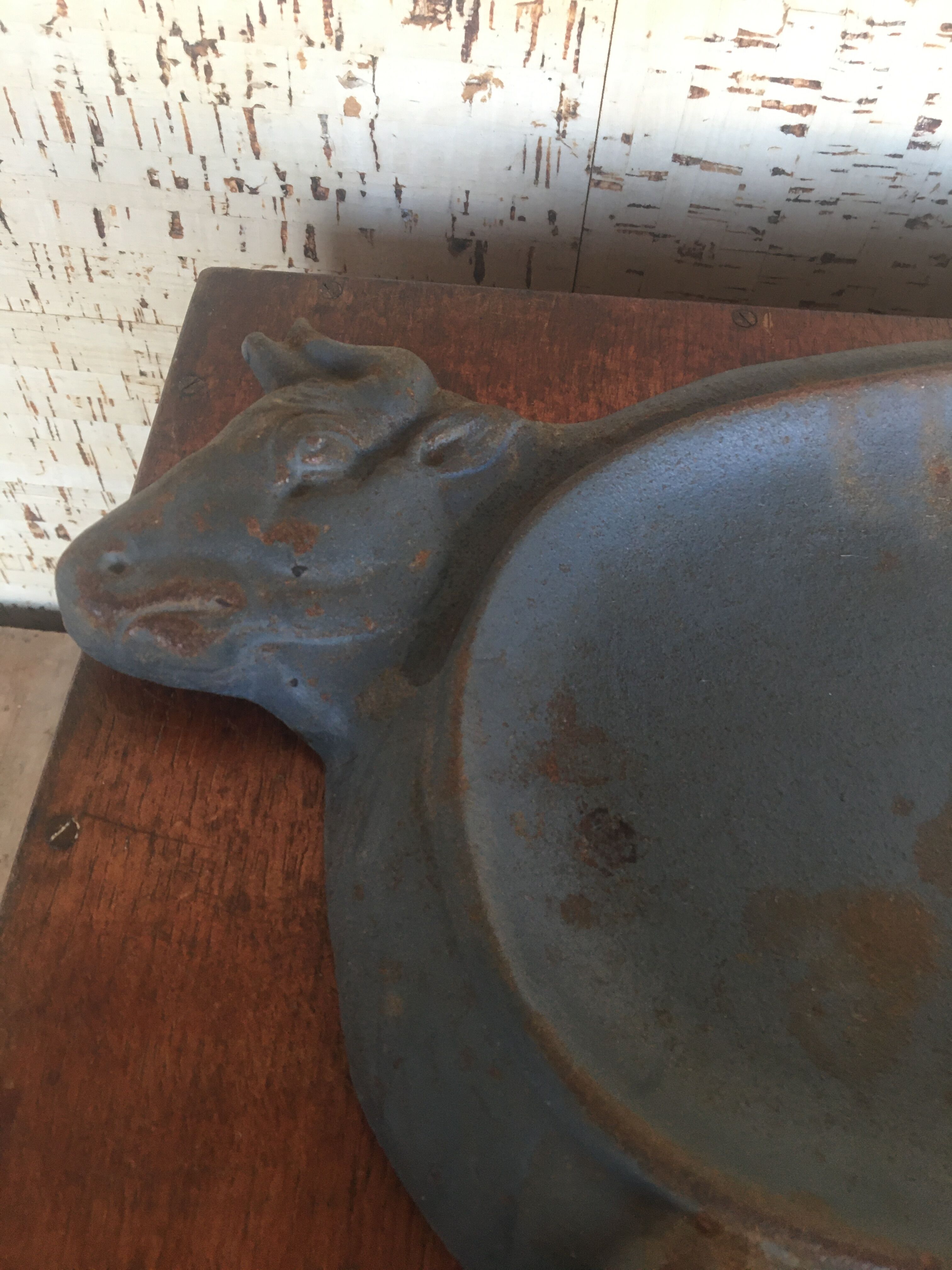 Cast iron butcher's counter plate