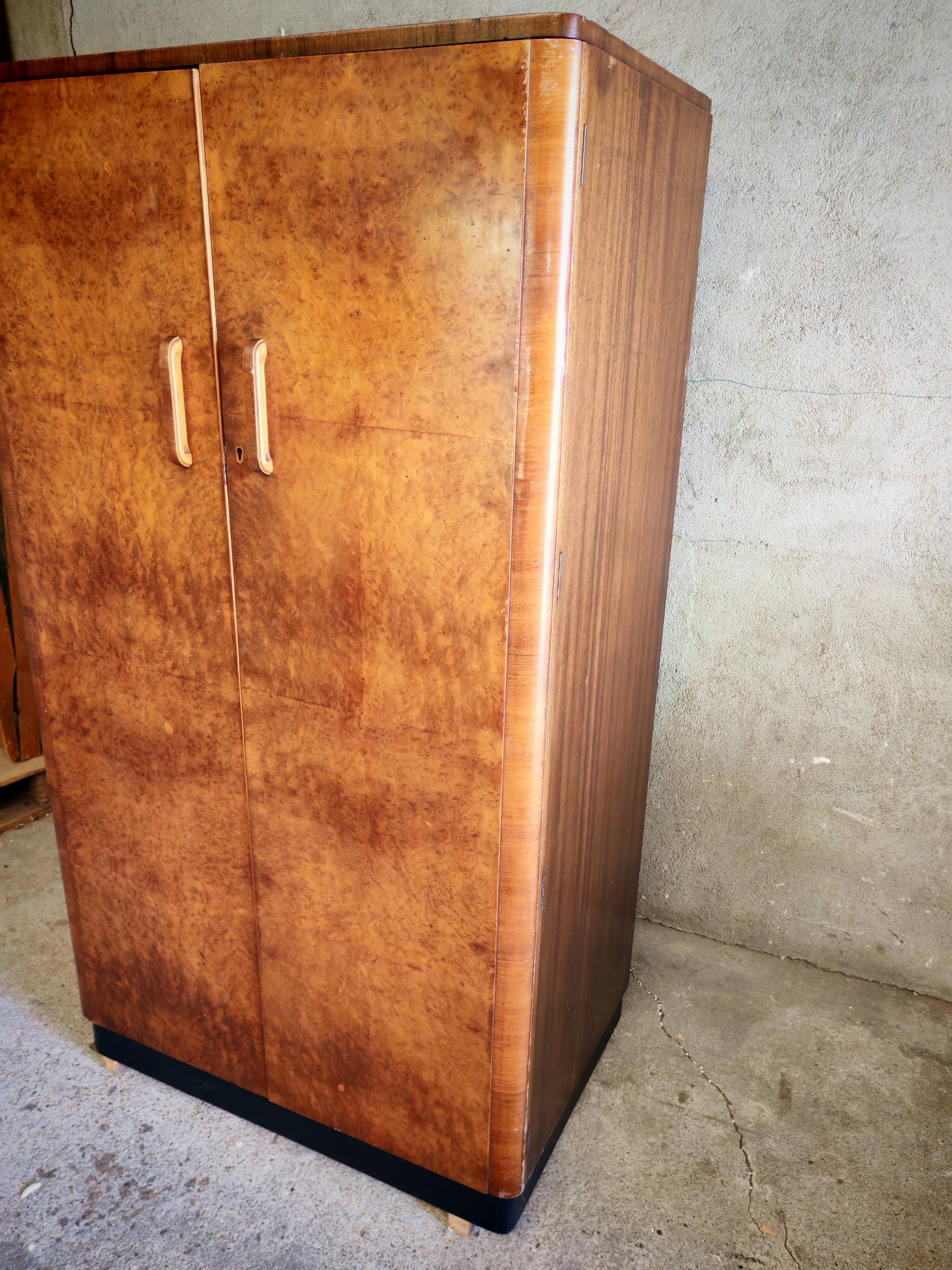 Armoire cabine, de voyage, penderie anglaise