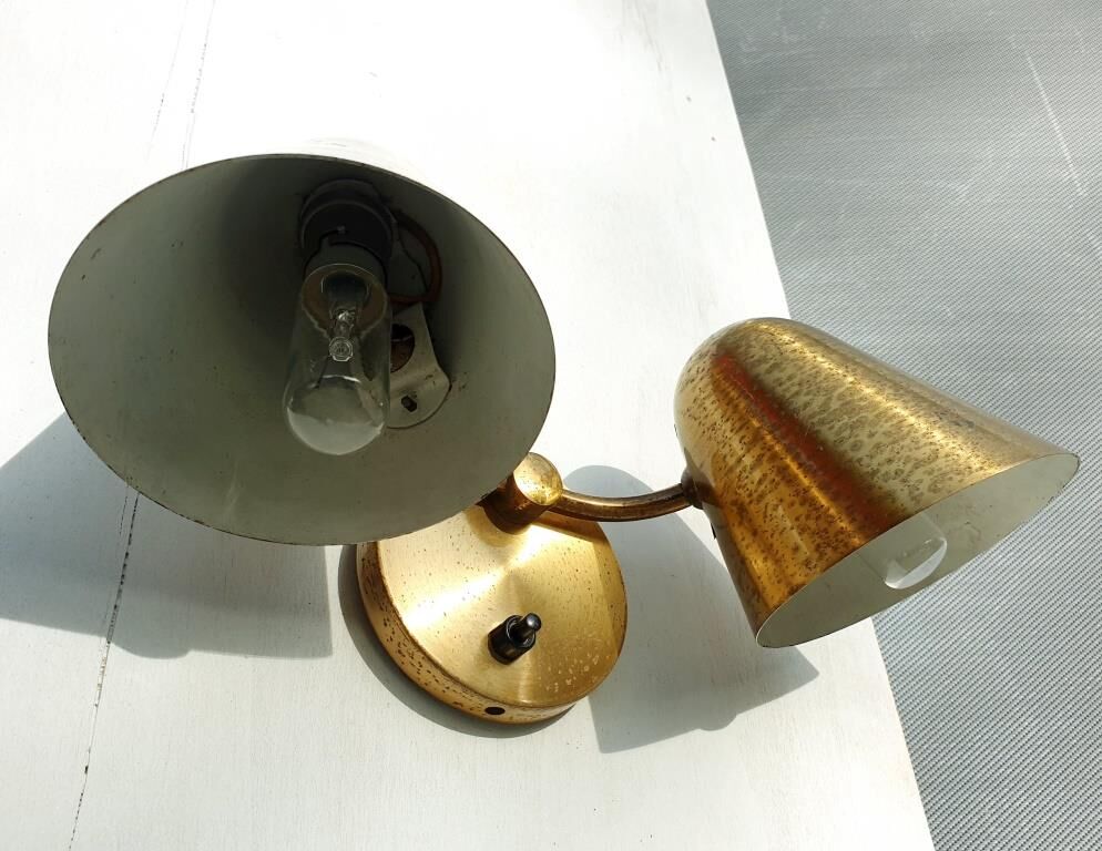 Double wall lamp adjustable brass cocottes
