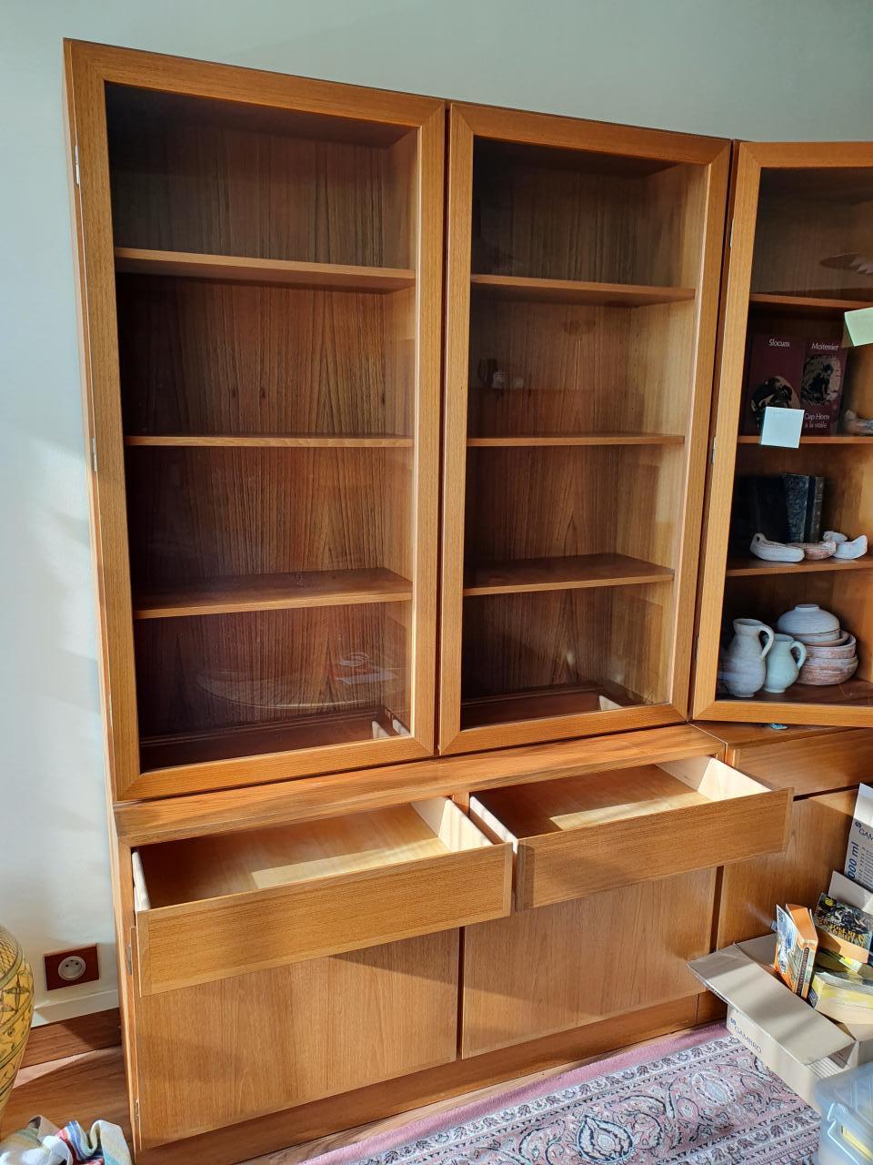 Meuble vitrine et rangements