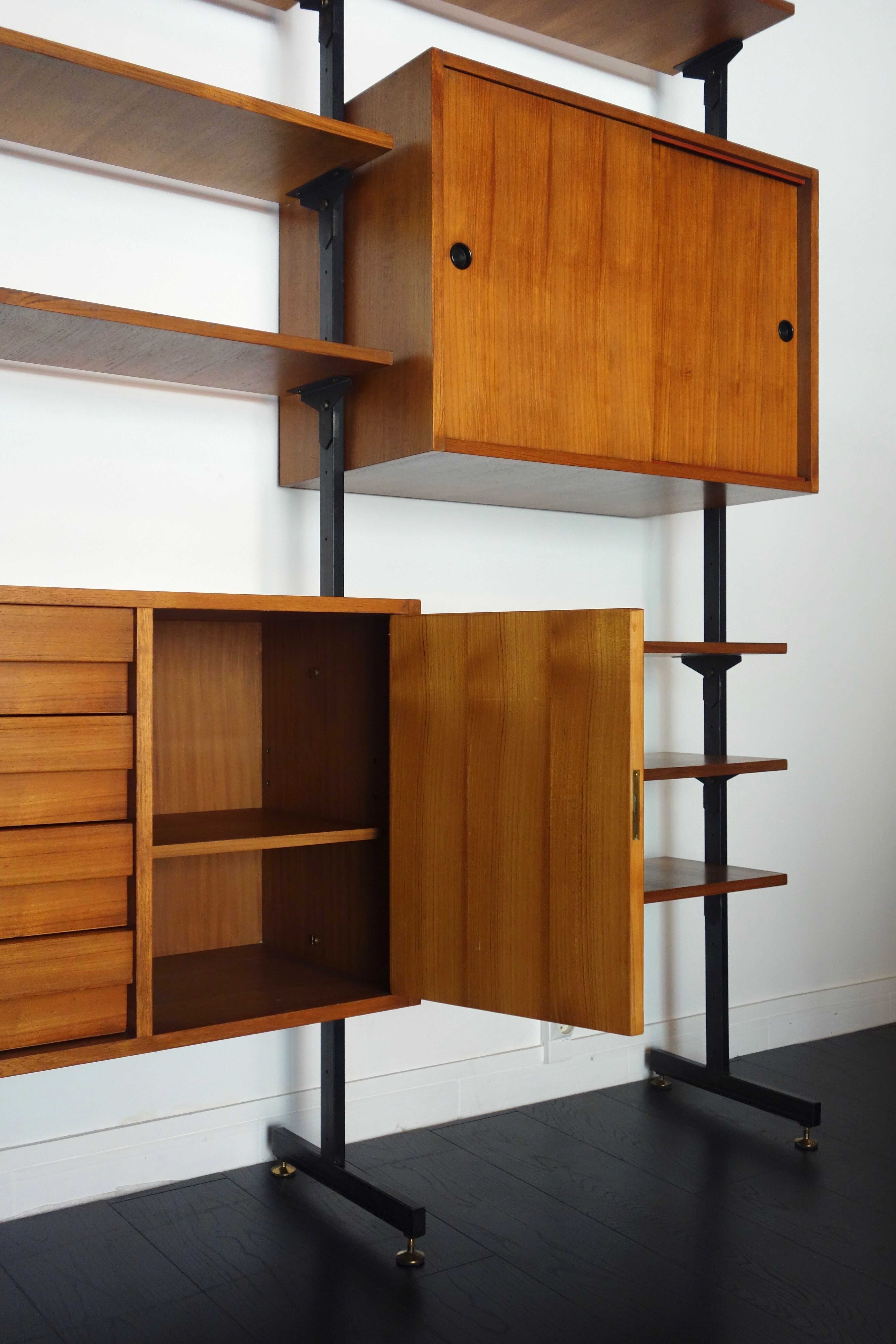 Bookcase italian teak of the 1950s