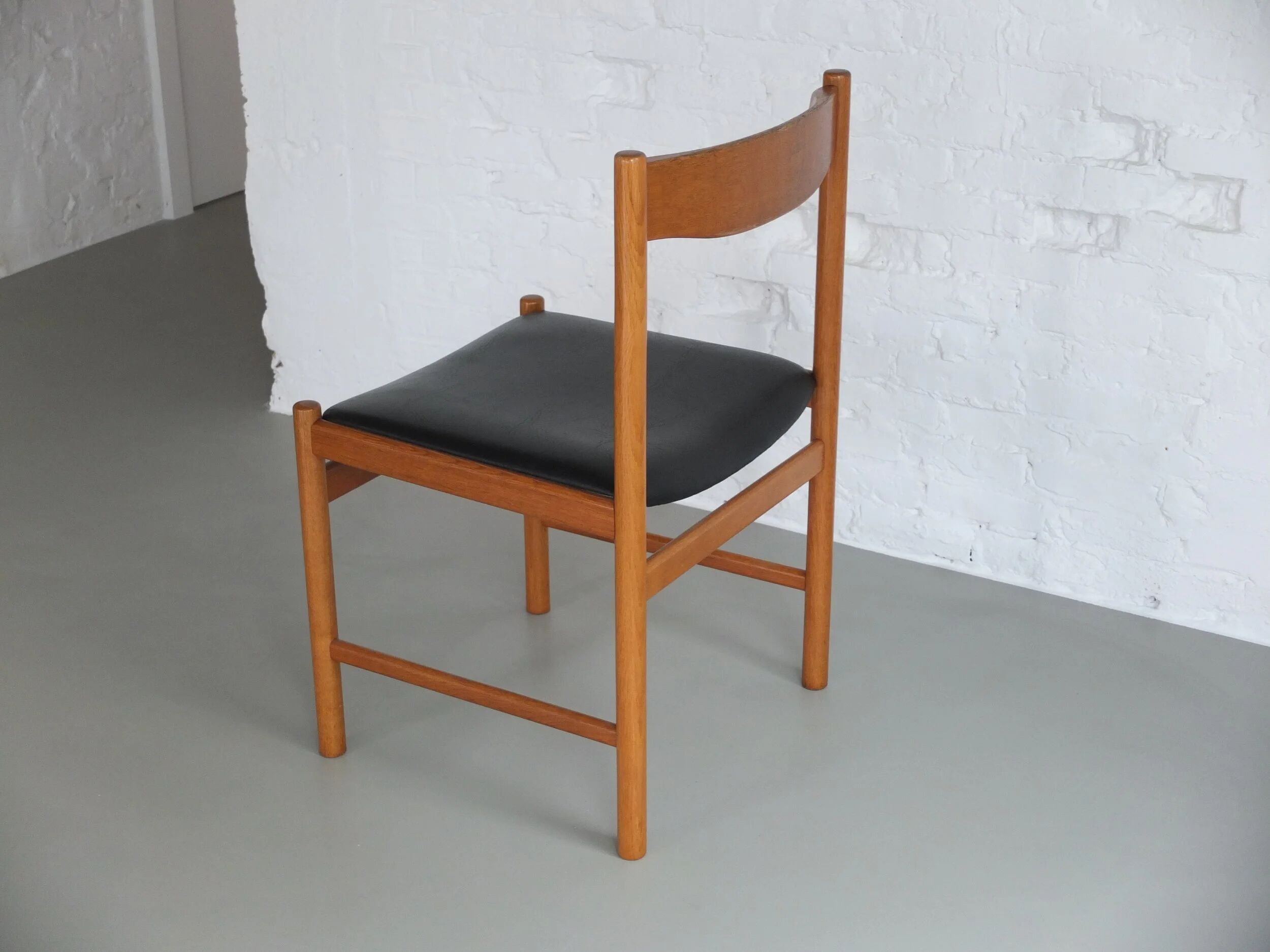 Dining set in natural oak by Meubelatelier Vanda, 1970s