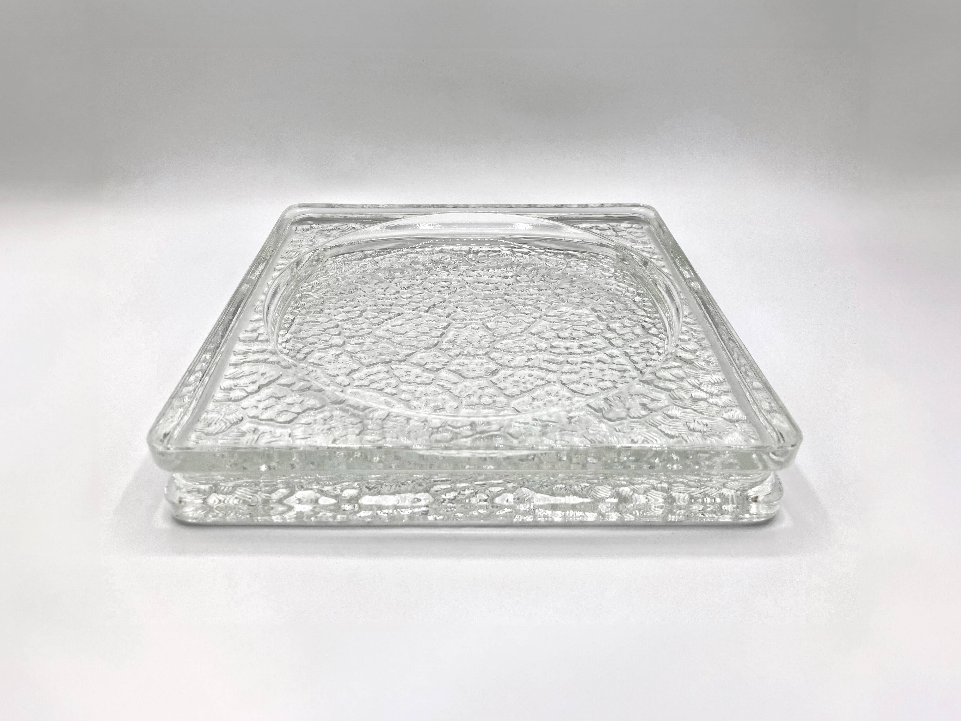 Brick/paving stone/tray • NEVADA • 1950 • molded glass