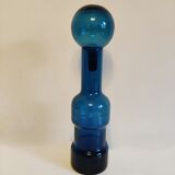 Bouteille en verre bleue