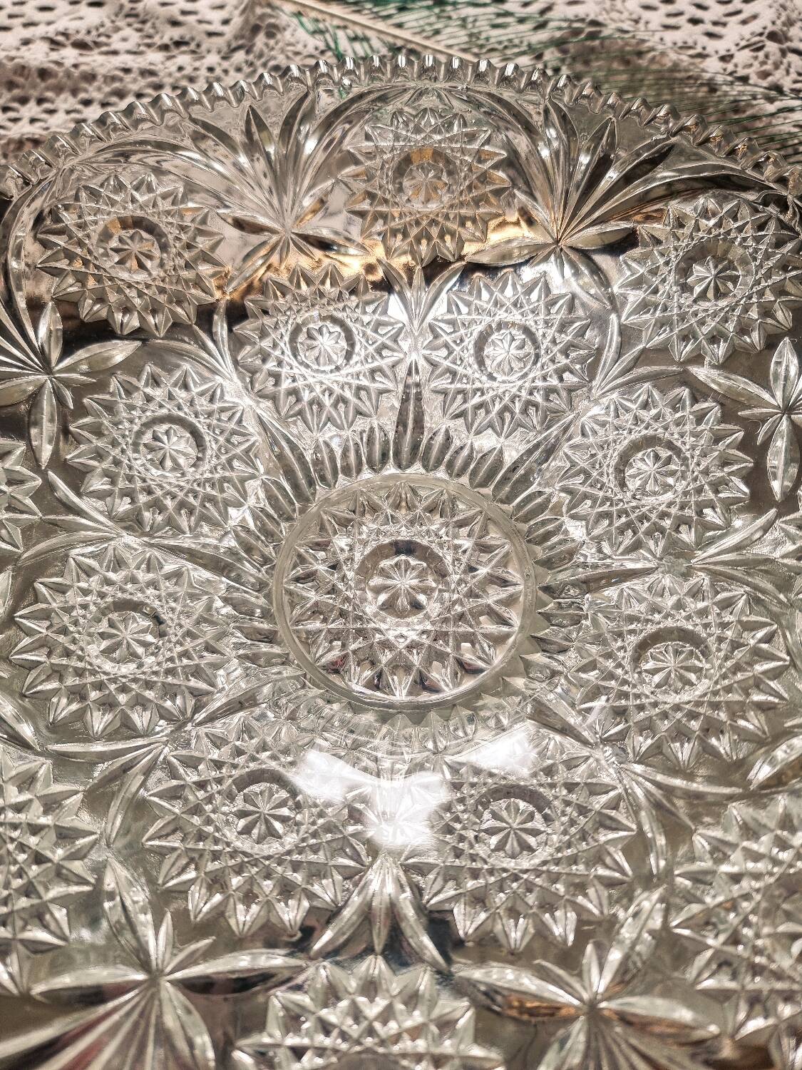 Large dish / fruit bowl in chiseled glass, 1960