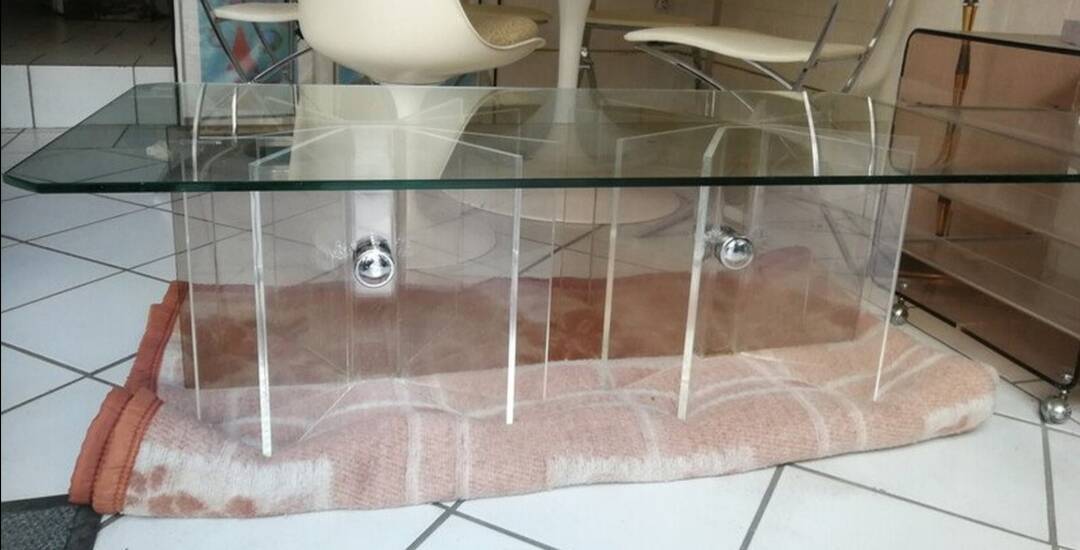 Table basse Cheverny modèle Mini star 1970 vintage plexiglas et verre