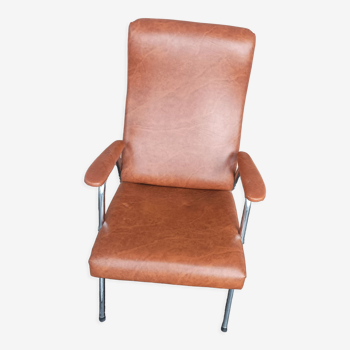 Old vintage tubular living room armchair in imitation leather 1970