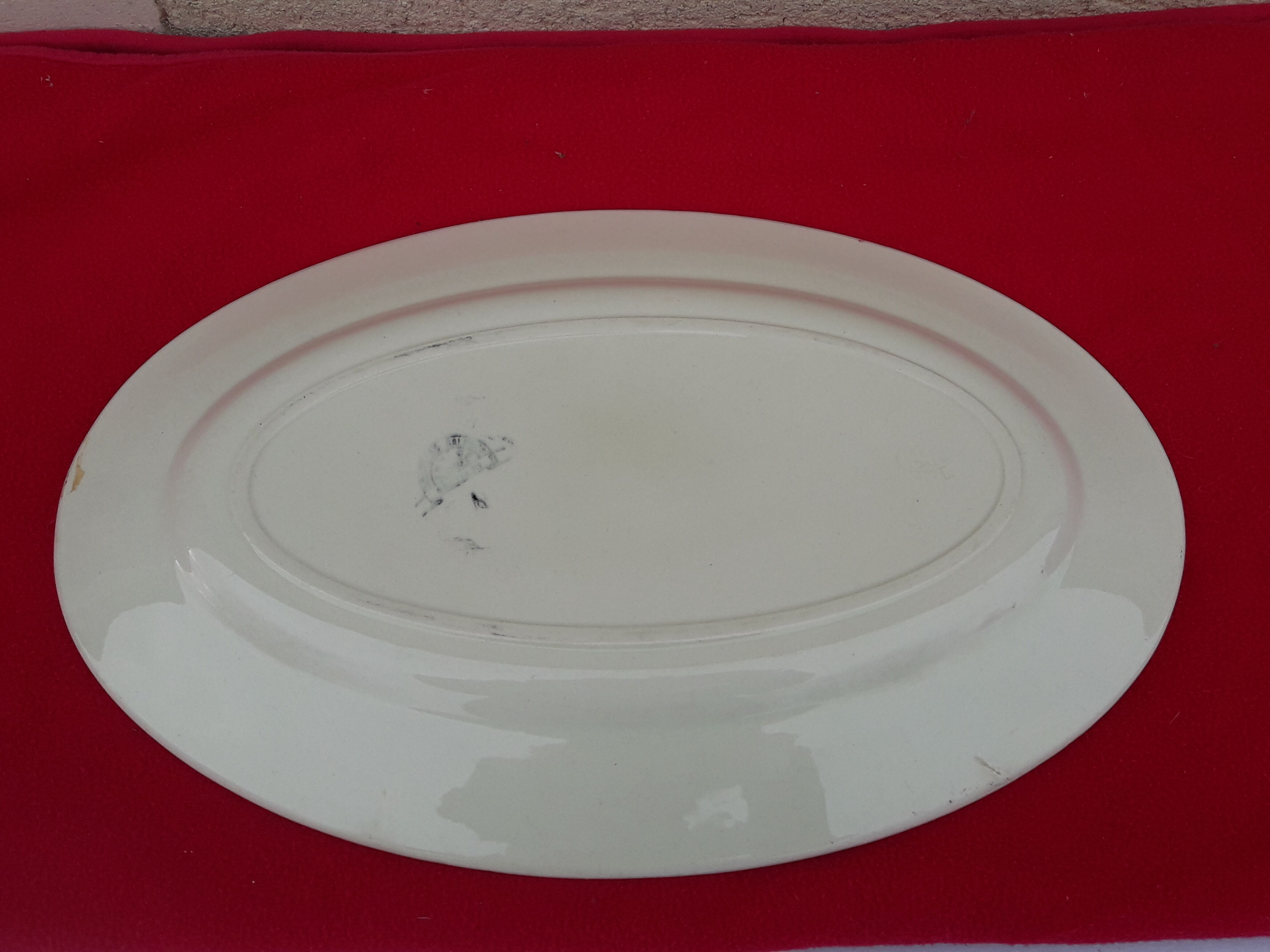 Salins Faïence oval dish Earth iron vase pattern with tulip L 37 cm