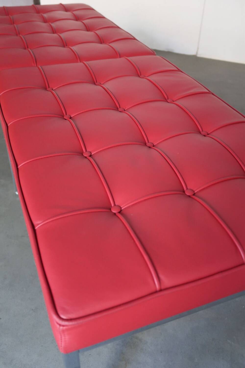 Florence Knoll leather bench