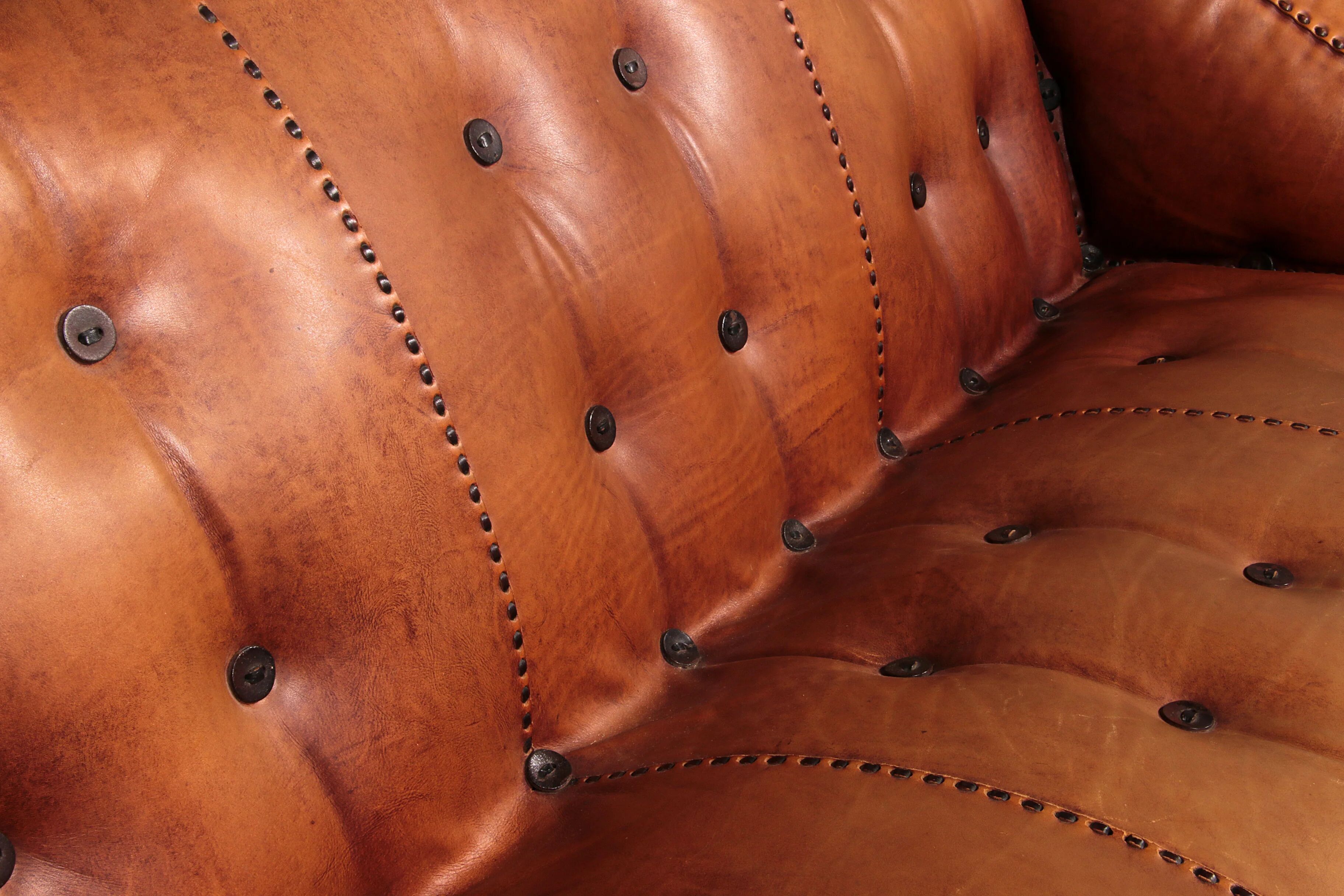 Rare 1970s Italian brutalist leather loveseat – sculptural two-seater