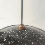 2 enamelled sheet metal suspensions