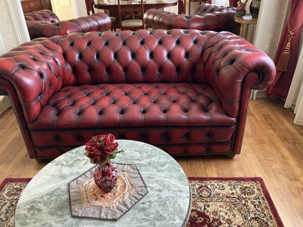salon Chesterfield canapé 3 places et ses 2 fauteuils