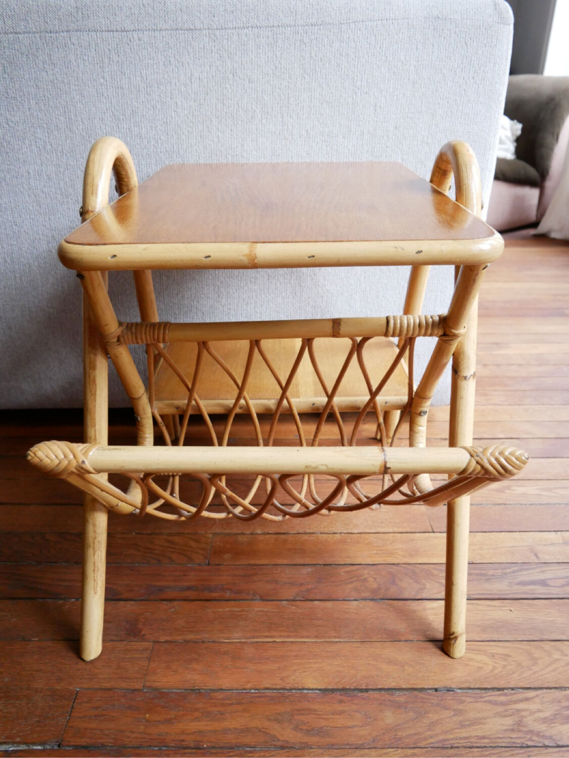 Rattan sofa end/magazine door