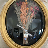 Oval domed frame