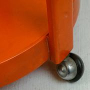 Chariot en plastique orange circulaire de style Space Age italien