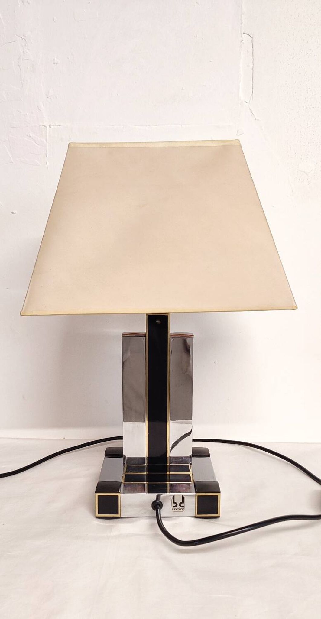 Lámpara de mesa "Lumica". Spain, 1980s.