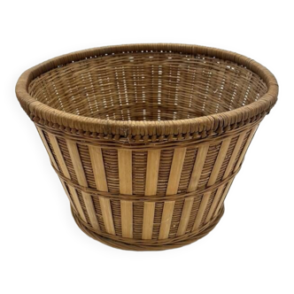 Wicker plant pot