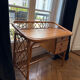 Bureau vintage Bonton en rotin et bois, 3 tiroirs