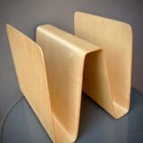 Design magazine holder in thermoformed wood
