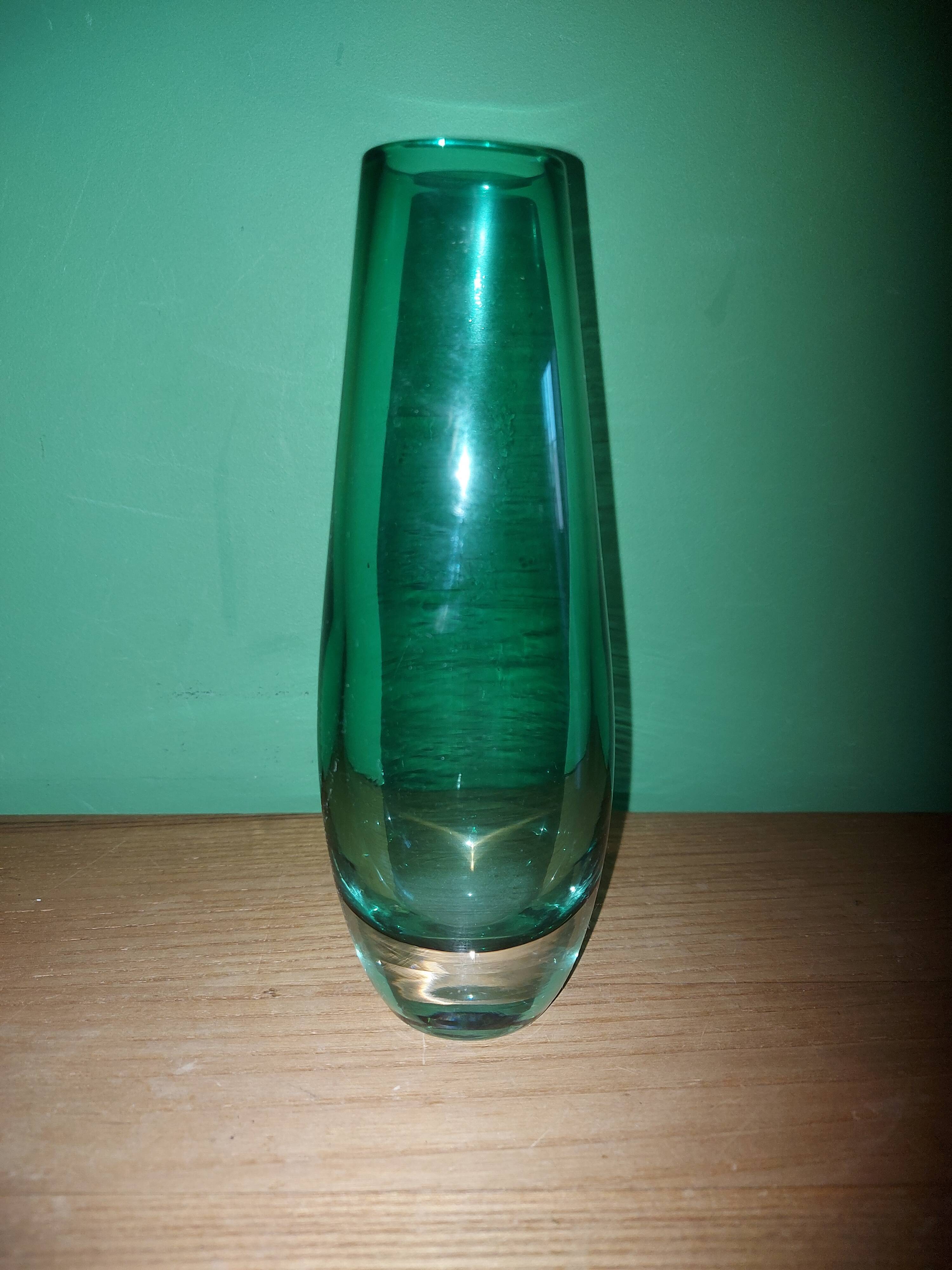 Glass vase