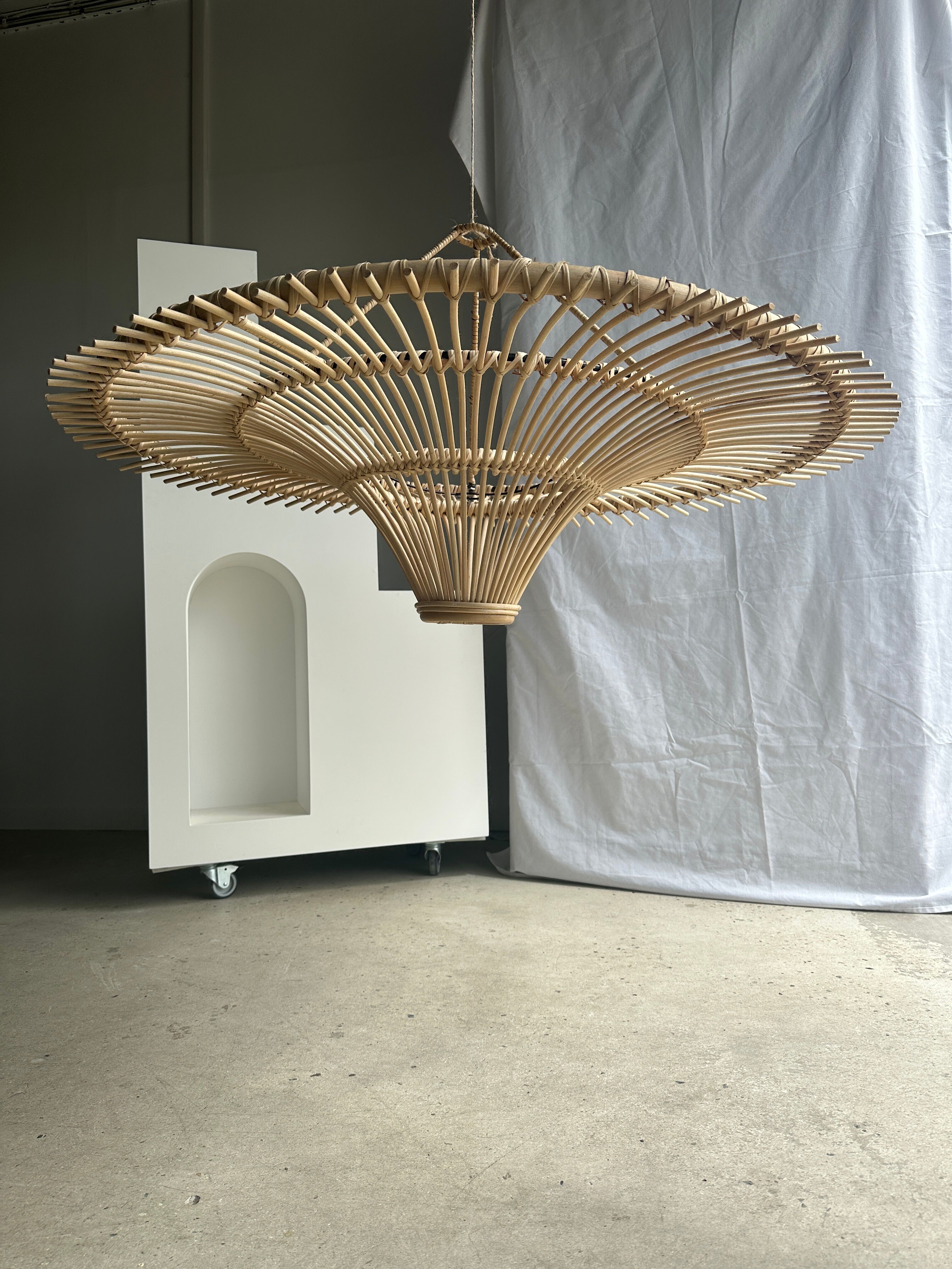 Suspension rattan saucer iron frame D:120 H:60