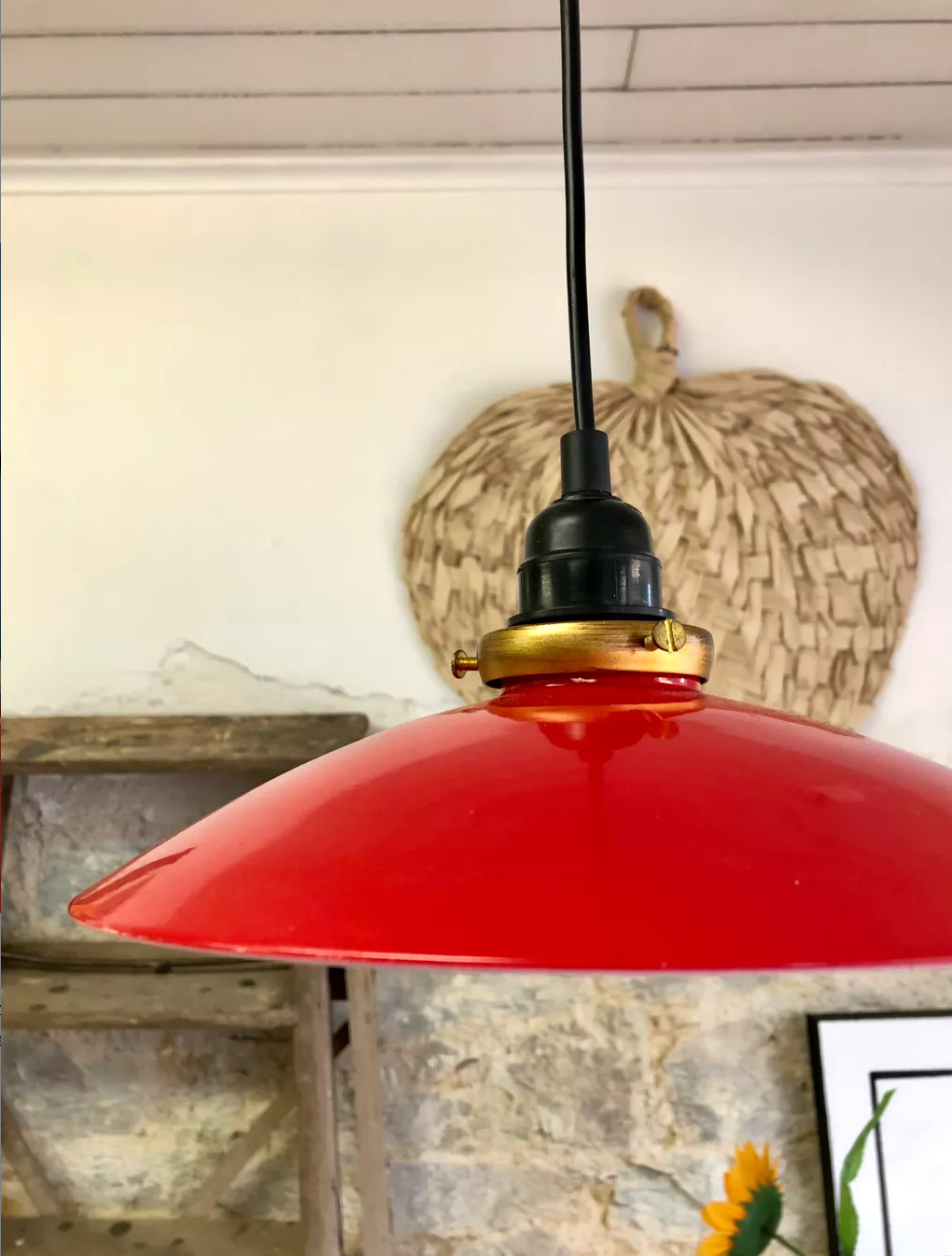 Industrial metal suspension