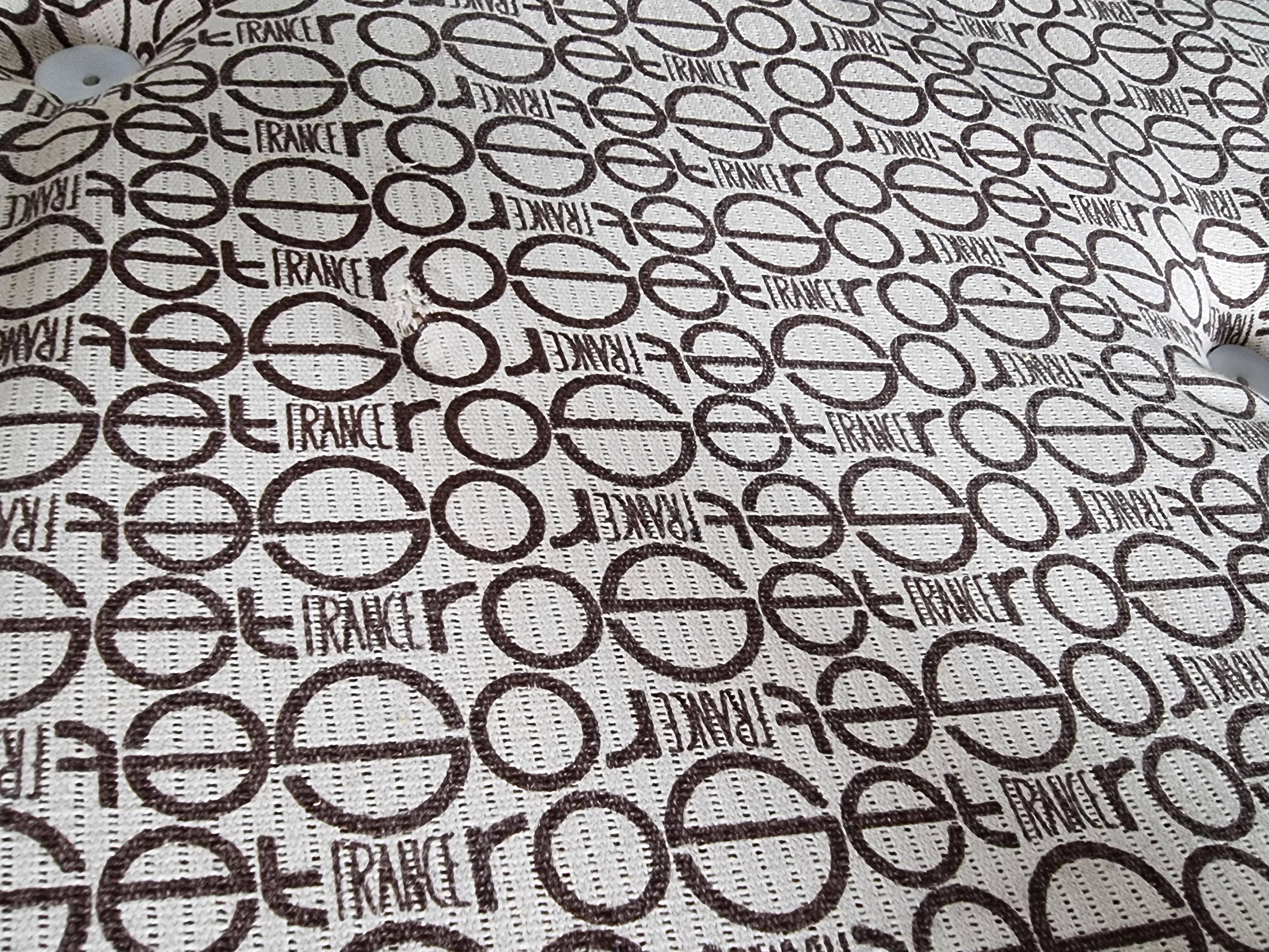 Fauteuil Togo en tissu crème par Michel Ducaroy pour Ligne Roset, circa 1970