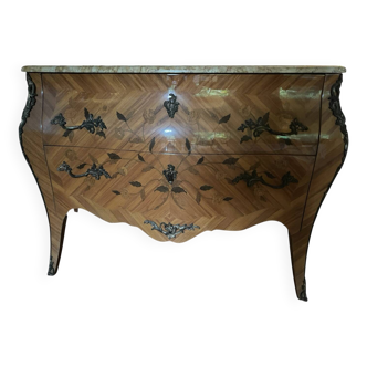 Commode style Louis XV