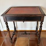Desk table