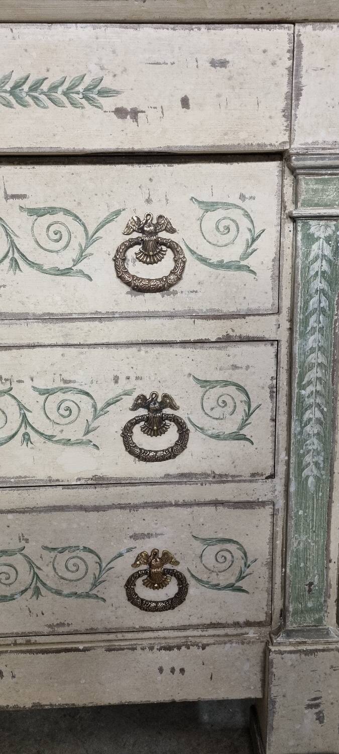 Old chest of drawers