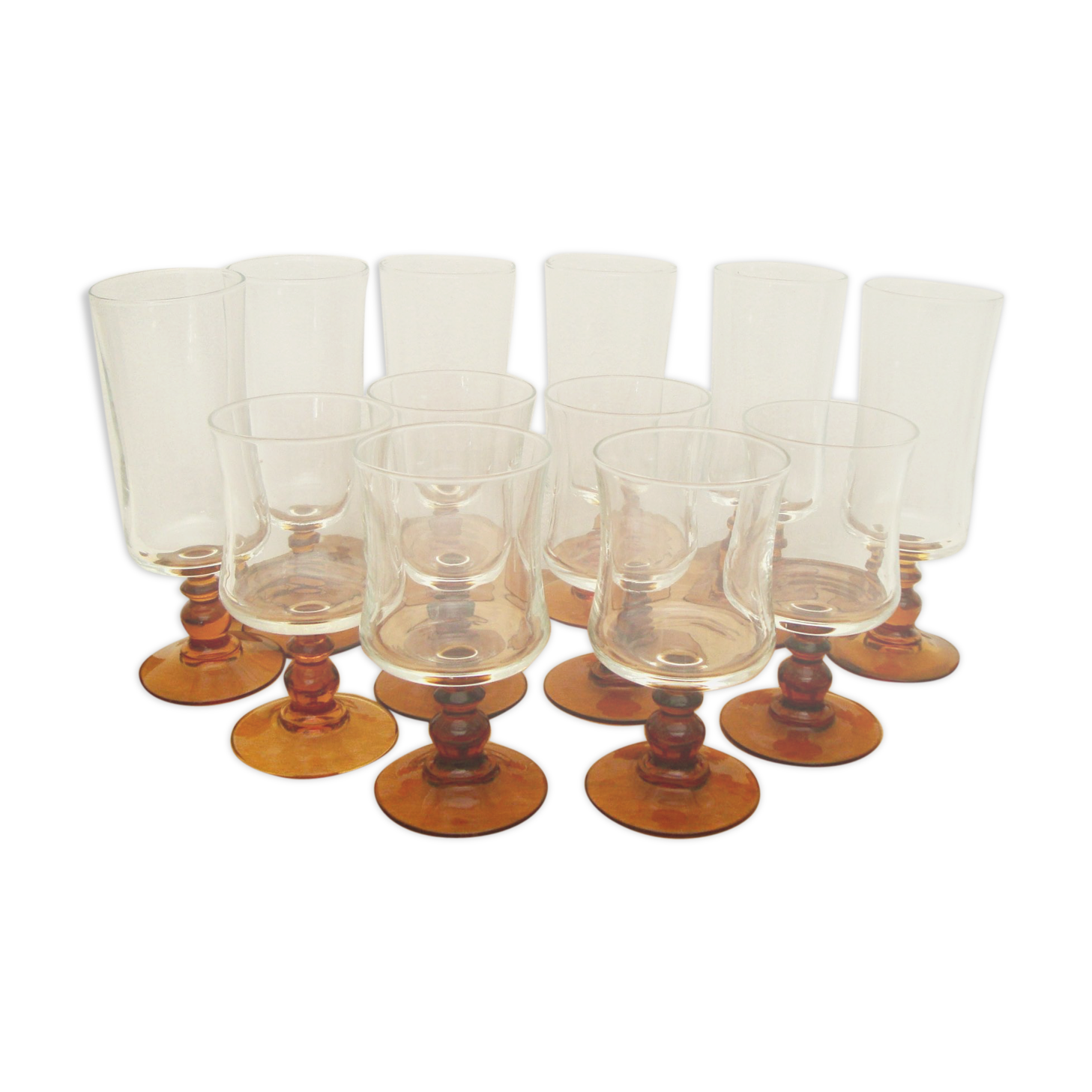 Plateau with 6 wine glasses and 6 champagne flutes