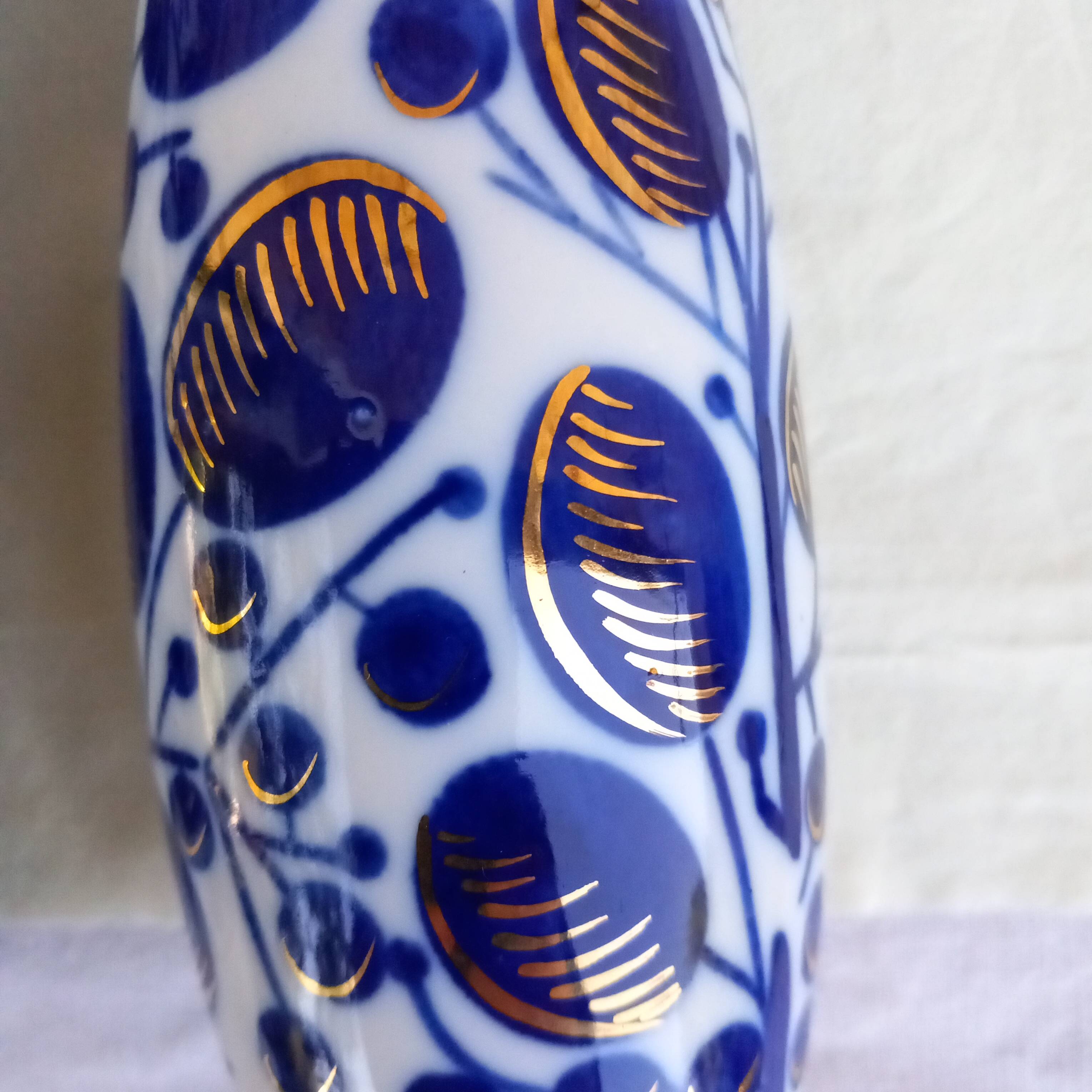 Pair of Lomonosov porcelain vases, 1960