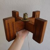 Pied de lampe en bois sculpté