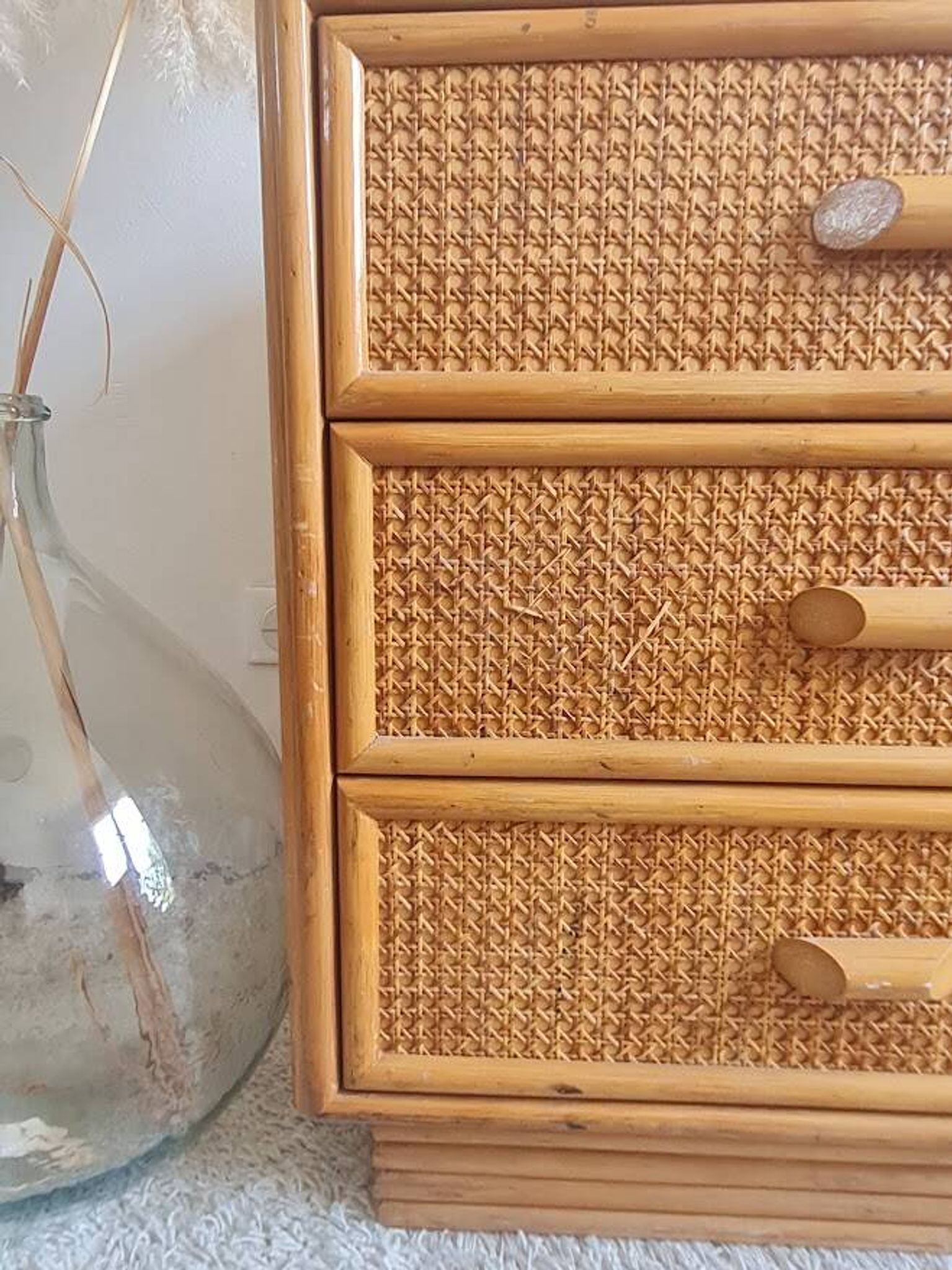 Commode en rotin, circa 1960