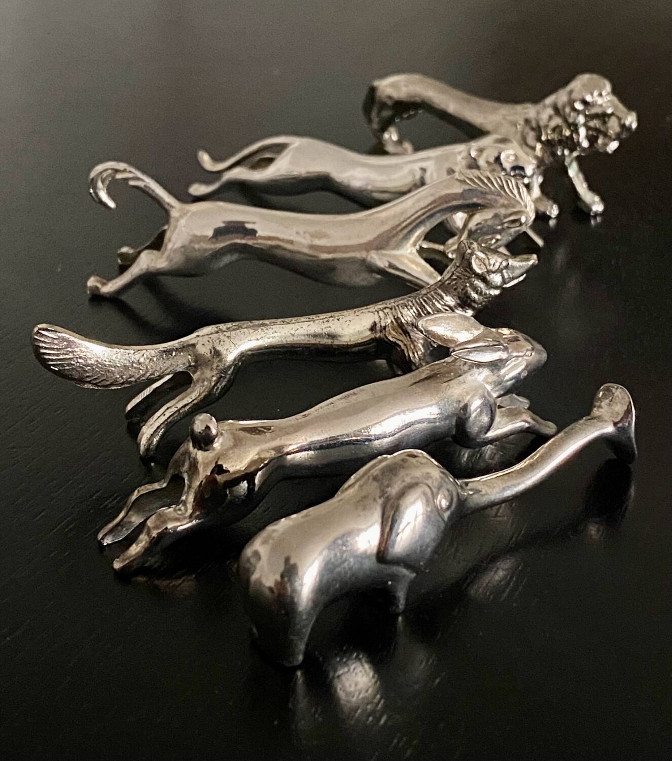 6 various animal shaped knife holders in silver metal