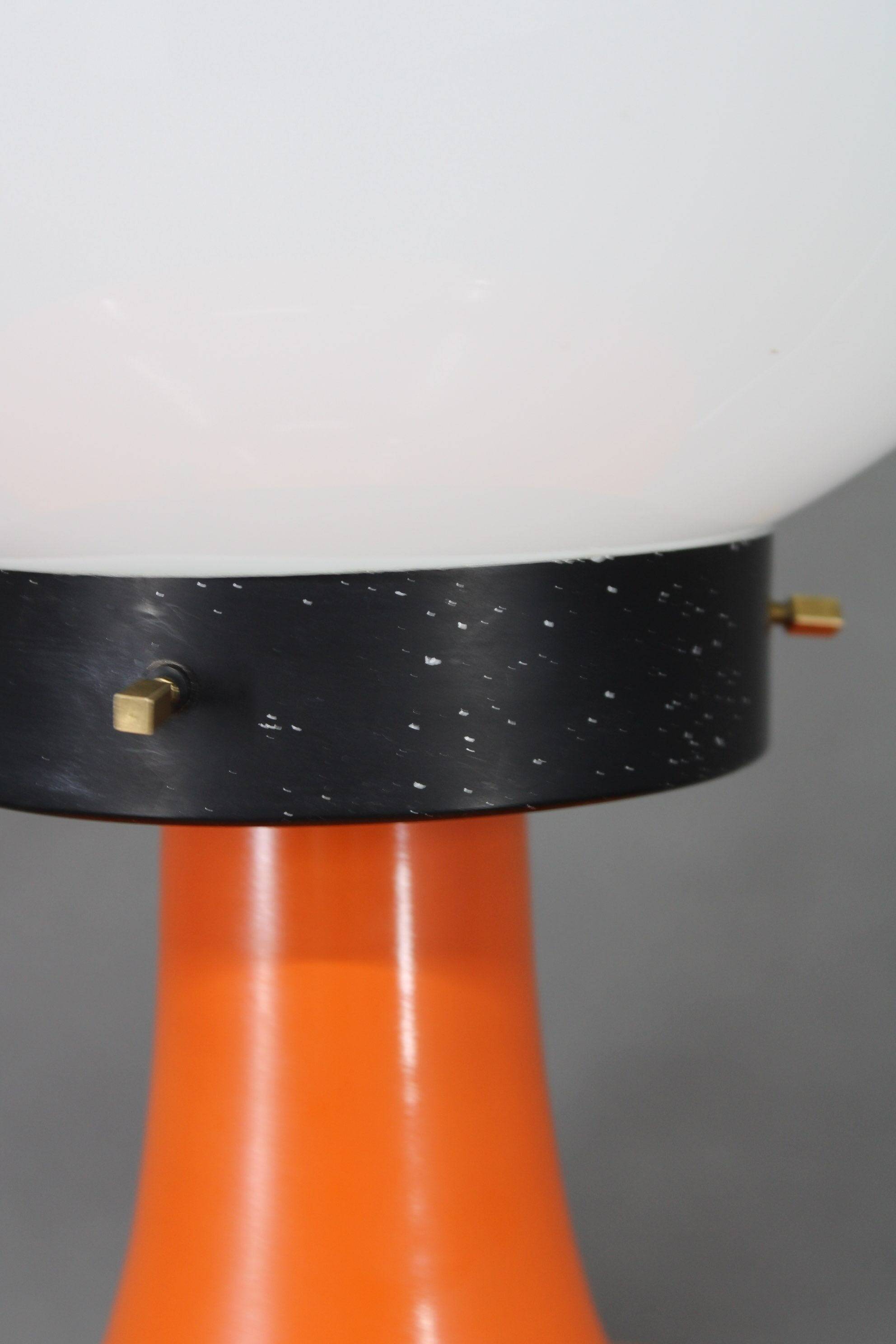 Italian space age lacquered metal table lamp with milk glass, 1970s