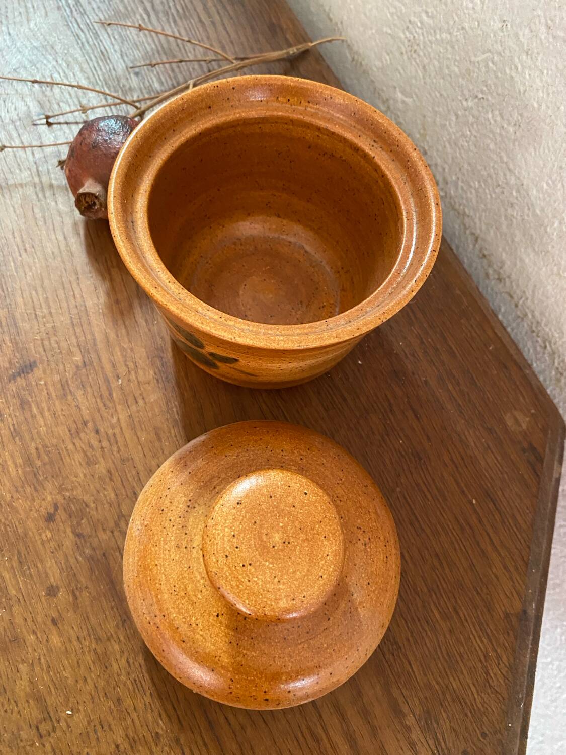 Saint-Amand stoneware sugar bowl, Rimini model.