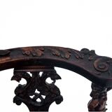 Fauteuil d'angle ancien, Europe occidentale, vers 1900.