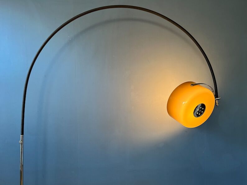 GEPO arch floor lamp with beige 'Bucket' lampshade