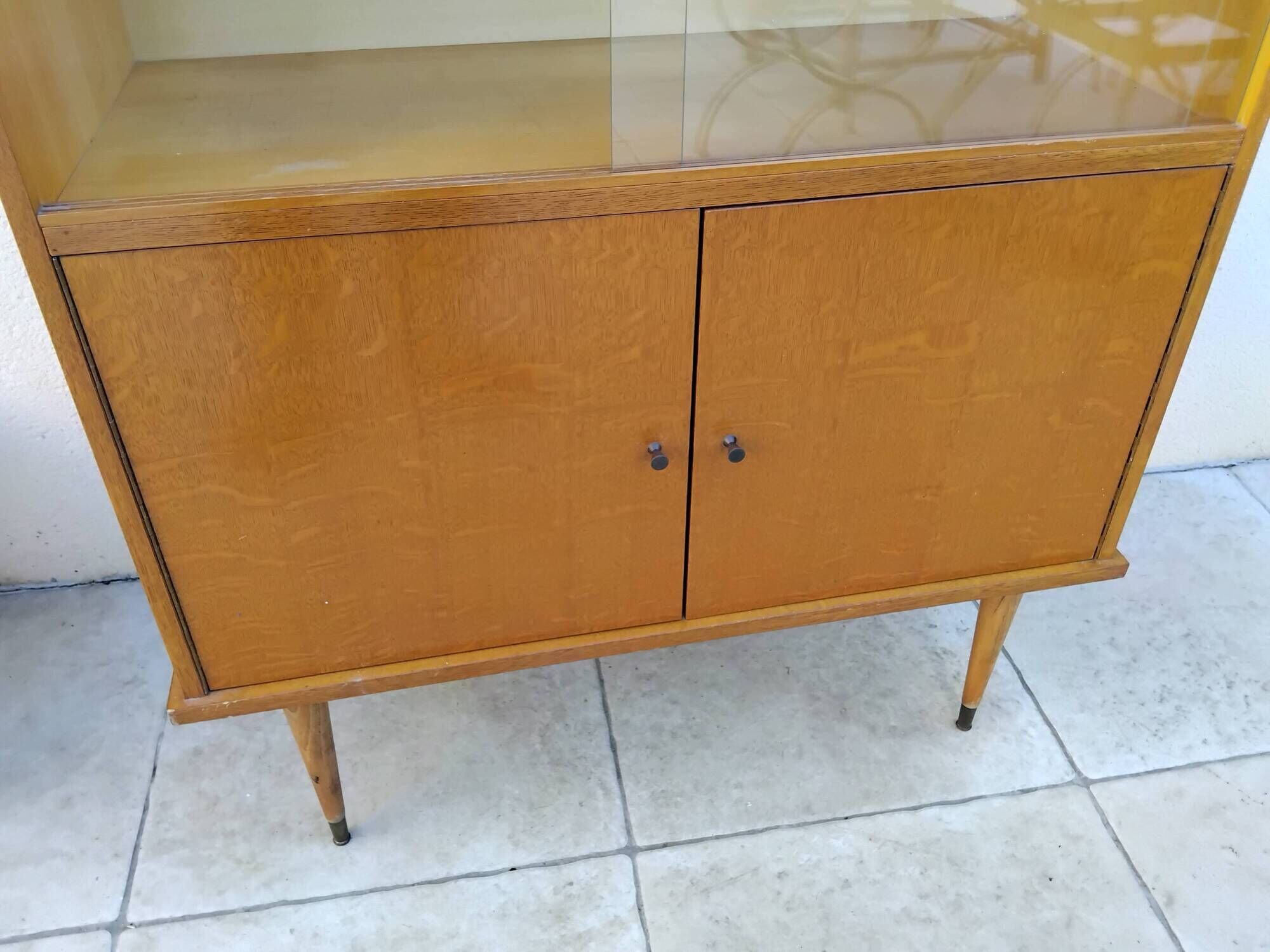 Vintage display cabinet bookshelf