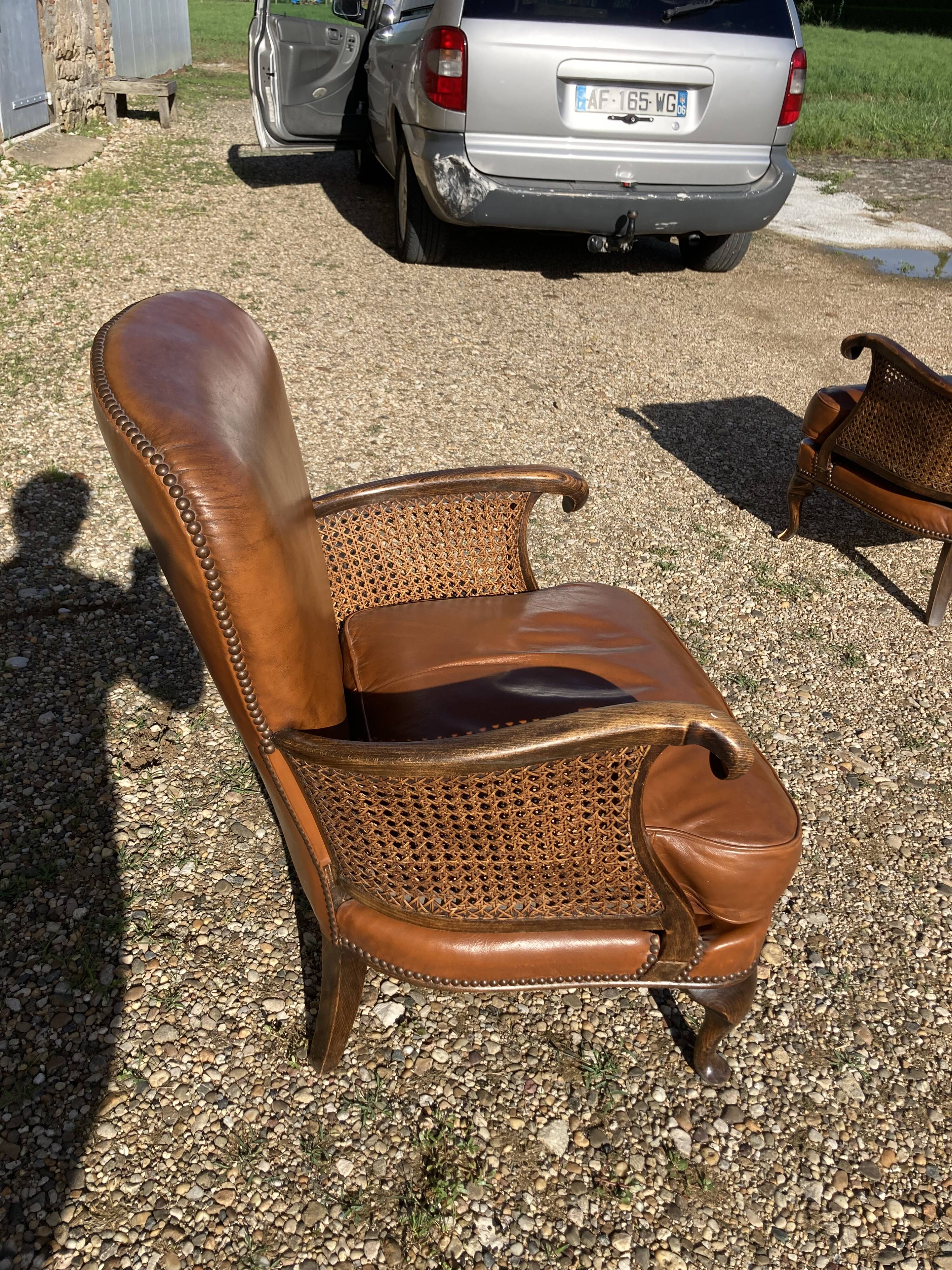 Pair of leather armchairs cannish cheeks