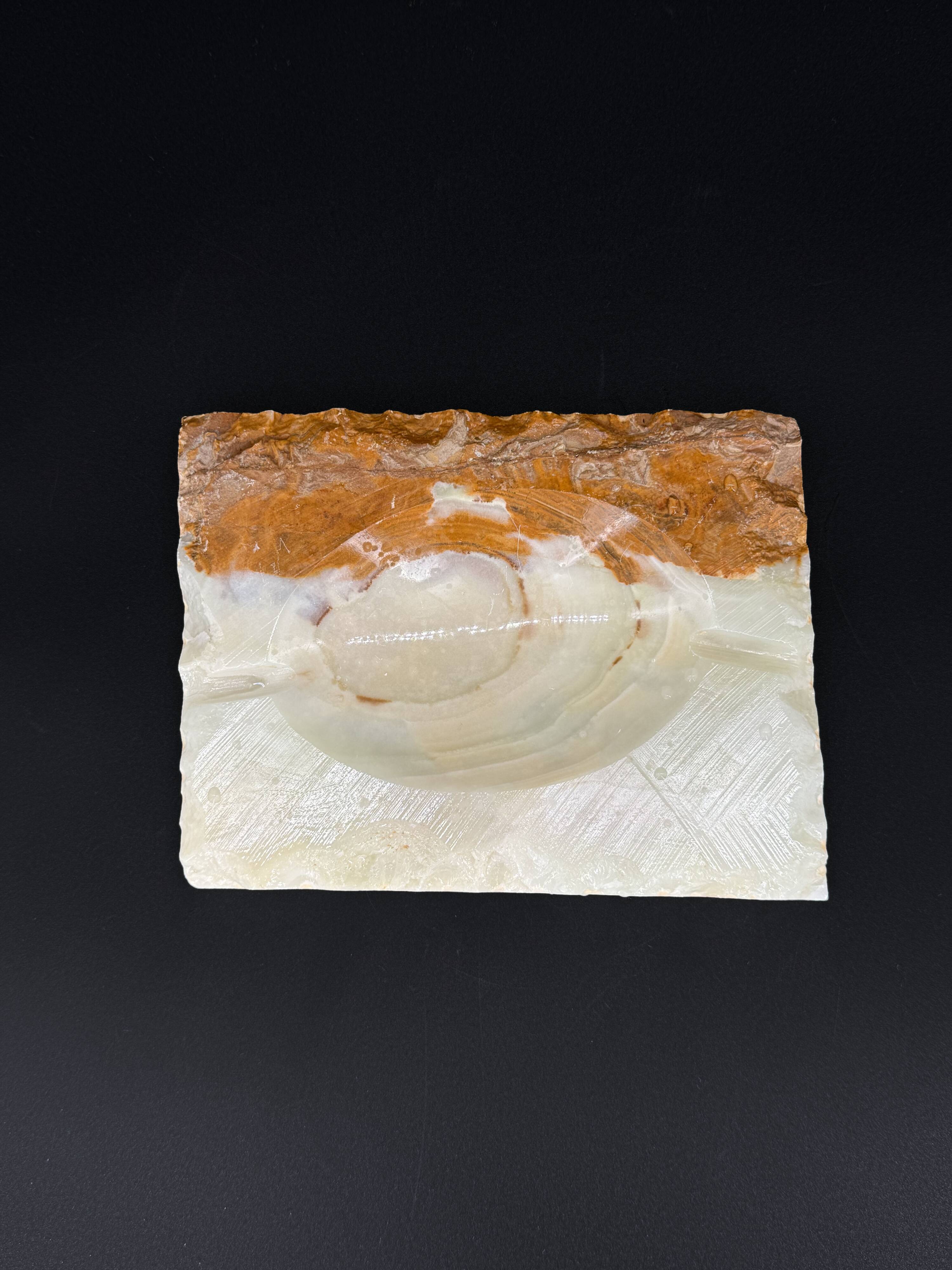 Vintage ashtray in solid onyx - Brutalist object, 60s/70s