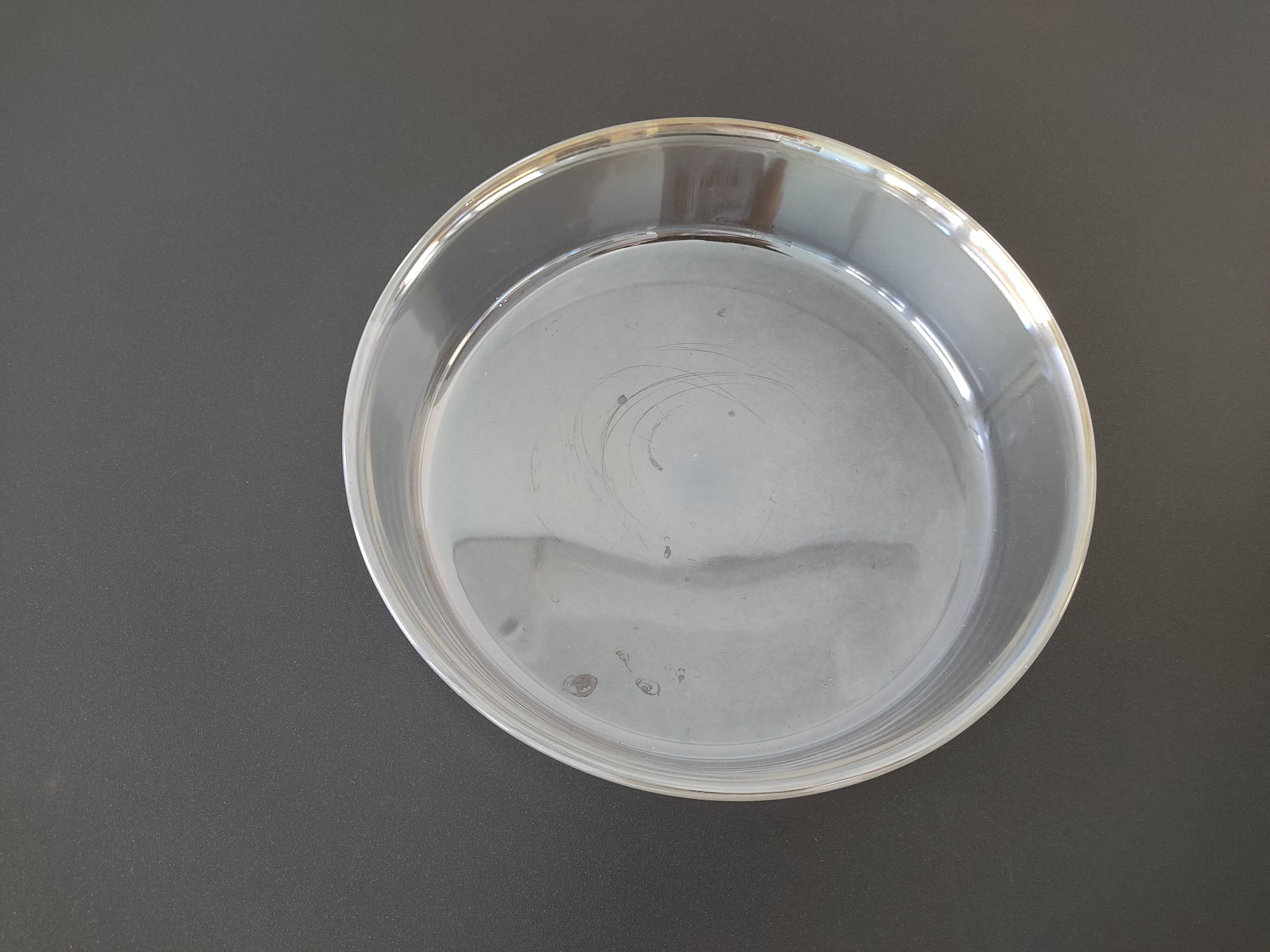 2 glass dishes with silvered steel frames from the 1960s, very good quality.