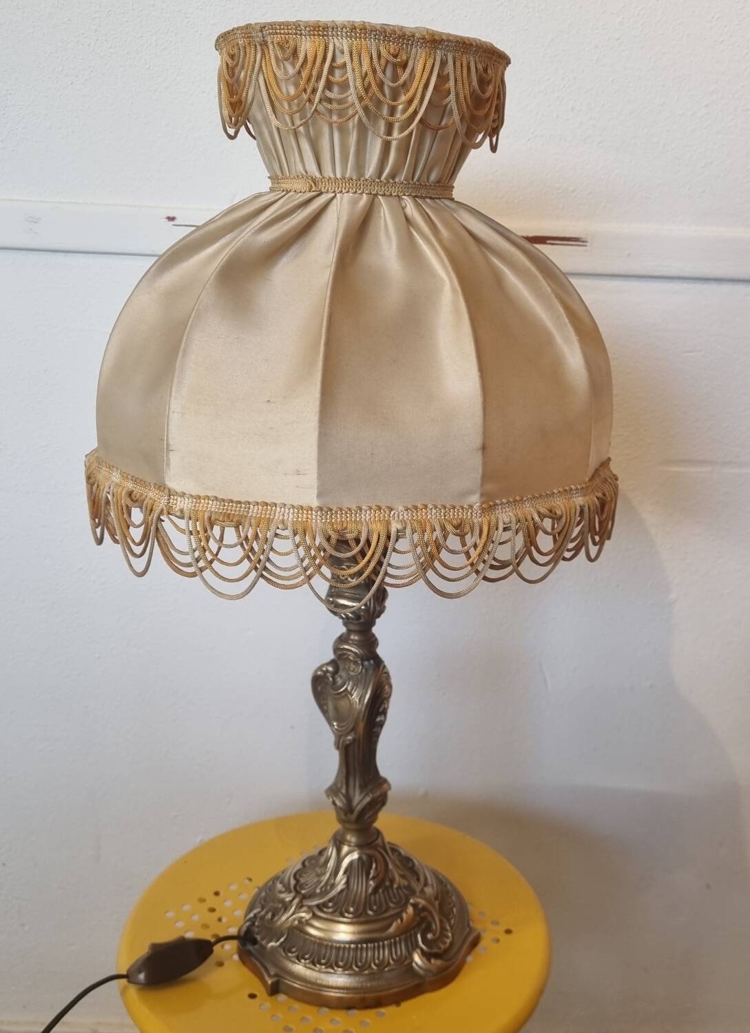 Bronze lamp from the mid-20th century.