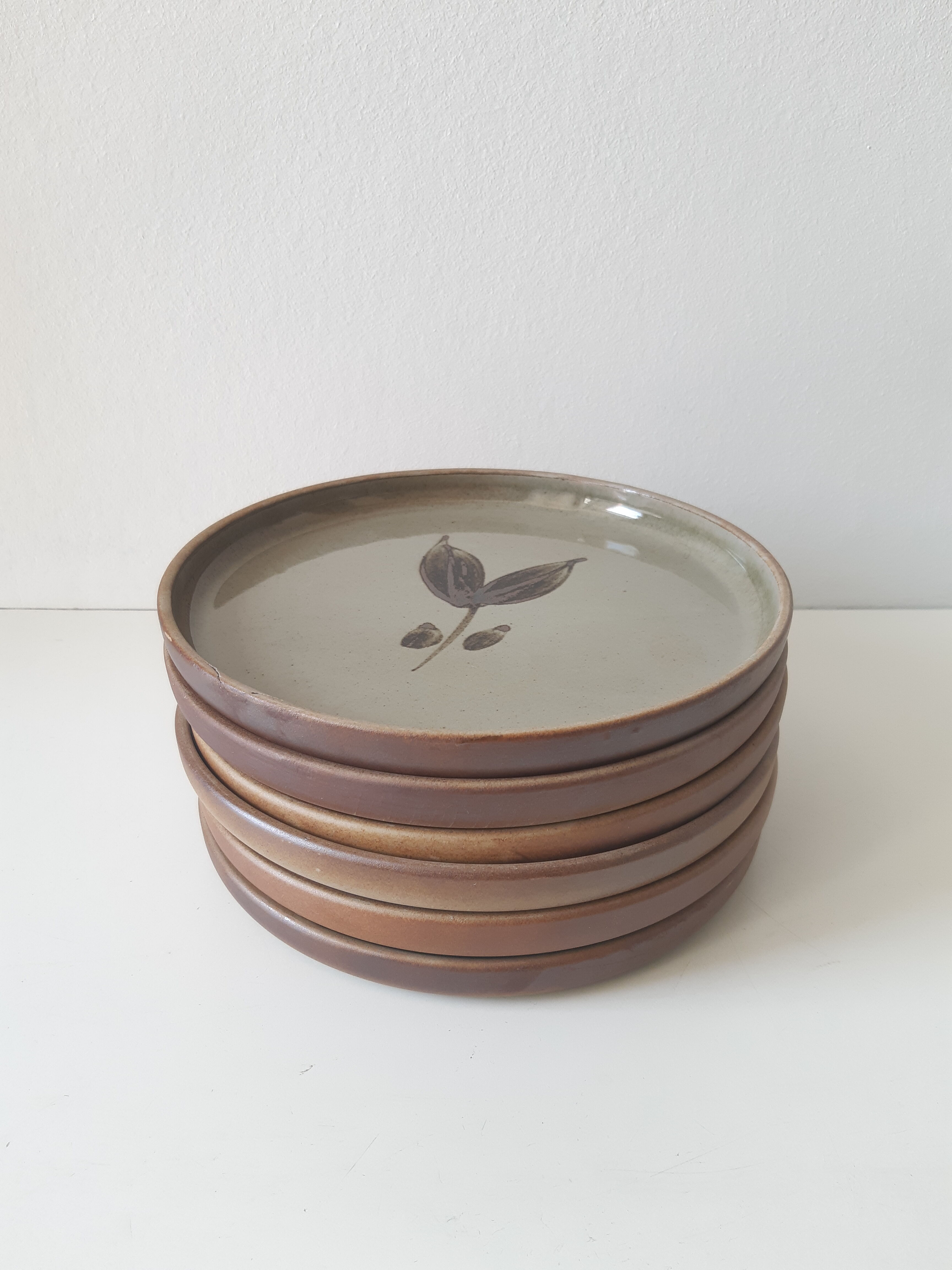 Set of 6 vintage stoneware plates